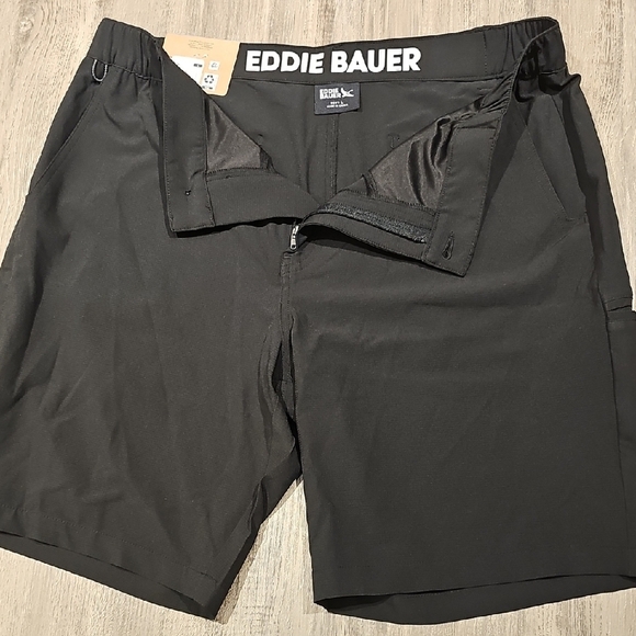 Eddie Bauer Black Flat Front Shorts for Versatile Wear - Picture 2 of 10